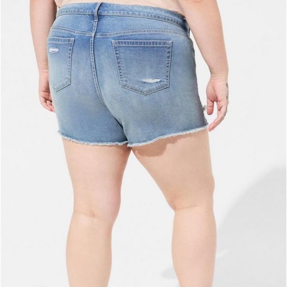 Torrid Boyfriend Bermuda Vintage Stretch Mid-Rise Short - Picture 5 of 6